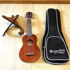 strong wind ウクレレ　ケース・スタンド付きのサムネイル