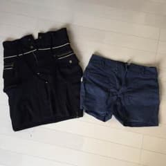 ネイビーのタイトスカートとショートパンツのサムネイル