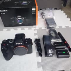 Sony α7R III ILCE-7RM3 ミラーレス一眼！備品は揃っていますのサムネイル