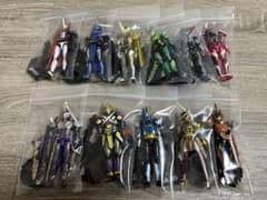 【現状品】装動　仮面ライダーセイバー11体セット 現状品】装動 仮面ライダーセイバー11体セット - メルカリ