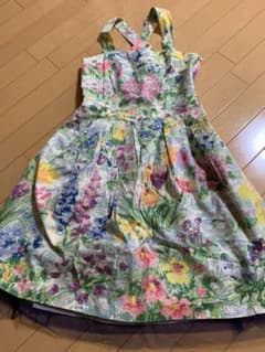 花柄ワンピースのサムネイル