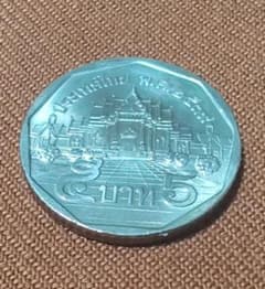タイ王国 5バーツ硬貨 ワット・ベンチャマボピットのサムネイル