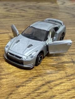 トミカ 日産GT-R（R35） 2008年モデル 1/61のサムネイル