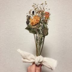 ドライフラワー　花束　スワッグ　ブーケ　ひまわり　バラのサムネイル
