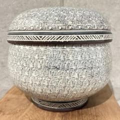 希少】骨董品 人間国宝 松井康成 白黒象嵌茶碗 茶道具 木箱付き - メルカリ