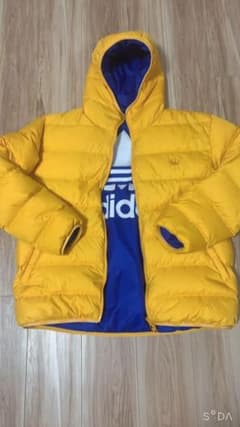 ダウンジャケットadidas アディダス　中綿　美品　イエロー　リバーシブルのサムネイル
