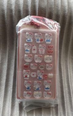 サンリオキャラクターズ ボンボンドロップミニチュアチャーム キティのサムネイル