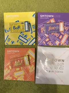 ＳＭＴＯＷＮ ランダムピンバッチのサムネイル
