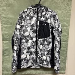 Oakley 迷彩柄 フード付きジャケット JPN XL - メルカリ