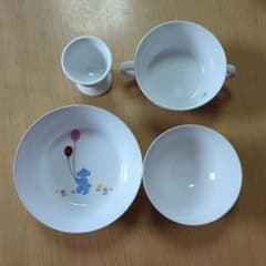 ベビー食器セットのサムネイル
