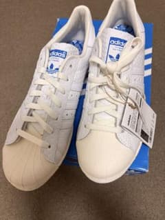 新品✨adidas SUPERSTAR 82 HP2183 28.5cmのサムネイル