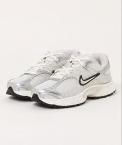 NIKE W V5 RNR (ウィメンズV5RNR) HQ7901-104