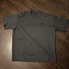 New Balance 9BOX n.5 グレー Tシャツのサムネイル