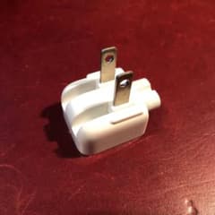 Apple純正　ACアダプタコネクタ部品のサムネイル