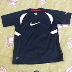 ナイキ サッカーTシャツ 140㎝のサムネイル
