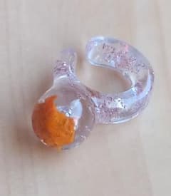【一点物】ハンドメイド イヤーカフ レジン オレンジ系 ピンク キラキラ 片耳のサムネイル
