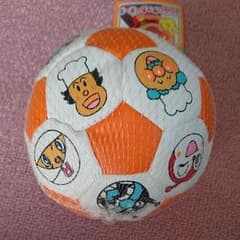 再再値下 アンパンマンふわふわサッカーボールのサムネイル