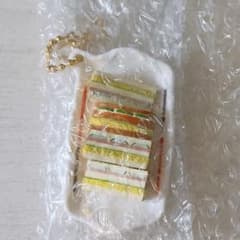 이치 반 쿠지 코메다 커피 숍 E 상 샌드위치