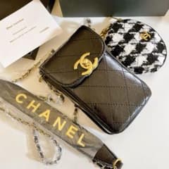 CHANEL顧客限定ノベルティシャネルスマホショルダーコインパース付き
