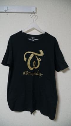 Kyonjin様専用TWICE ドームツアーTシャツのサムネイル
