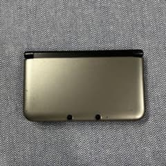ニンテンドー3DS LL シルバー×ブラックのサムネイル