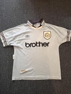 90s umbro oasis アンブロ　マンチェスターシティ　93/95 90s umbro oasis アンブロ マンチェスターシティ 93/95 - メルカリ