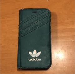 adidas アディダスのサムネイル