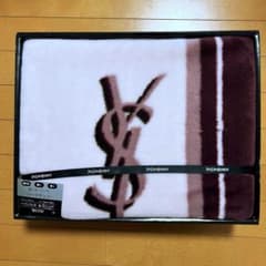 新品未使用 イブサンローラン ハーフケット ワインカラー - メルカリ