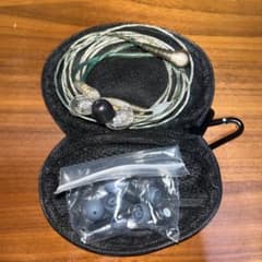 H*i様 SHURE SE215 有線イヤホン 本体 ケース付のサムネイル