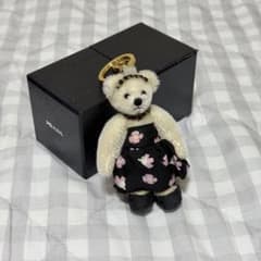 美品【PRADA】ベアトリック　黒ドレス　ホワイトベア　キーホルダー　クマ 美品【PRADA】ベアトリック 黒ドレス ホワイトベア キーホルダー クマ