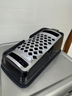 ステンレス製おろし器 　楽々おろしてみま専科　極のサムネイル