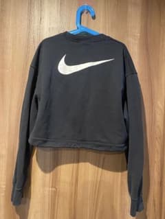 NIKEトレーナー ネイビー クロップド丈のサムネイル