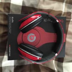 Beats ヘッドホンのサムネイル