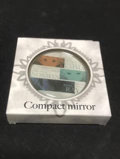귀중한 미사용 박물관 [약속의 네버랜드] compact mirror