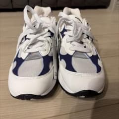 New Balanceの「992」モデルのホワイト/ブルーカラーのサムネイル