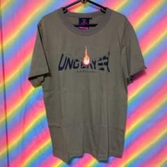 カーキ　tシャツ　unglayerのサムネイル
