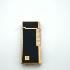 ざ*き様 GIVENCHY ガスライター 本体 ブラック×ゴールドのサムネイル