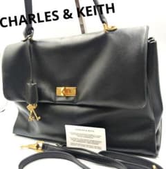CHARLES & KEITH トップハンドルサッチェルバッグ 2way 鍵 - メルカリ