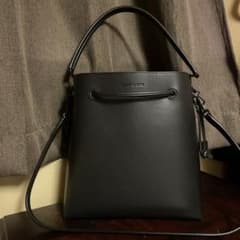 Charles & Keith ★ドロウストリング ホーボーバッグのサムネイル