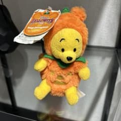 ◾️2011年 ディズニーハロウィン ぬいぐるみバッジ プーさん かぼちゃ