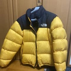 ノースフェイス ダウンジャケット NUPTSE DOWN…のサムネイル