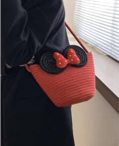 ミニー風　ショルダーバック　編み物　チャック付きのサムネイル
