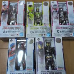 이치 반 쿠지 SHFiguarts 가면 라이더 피규어 컴프