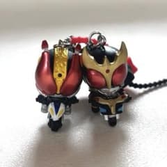 仮面ライダー カラフルマルチチャーム　　電王 クウガ ガチャ　2個セットのサムネイル