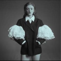 ビビィ Bibiy. EMMA FRILL JACKET テーラードジャケット