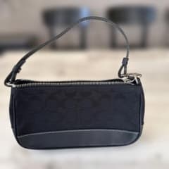 COACH ブラック ハンドバッグのサムネイル
