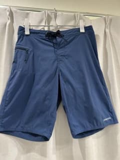 Patagonia 青 ショートパンツ ジッパーポケット付きのサムネイル