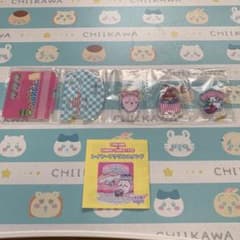 ちいかわ カニちゃん 古本屋 サンリオ　レイヤーアクリルスタンドのサムネイル