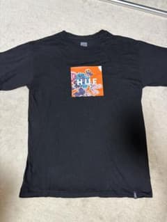 HUF Tシャツ ブラック 花柄プリントのサムネイル