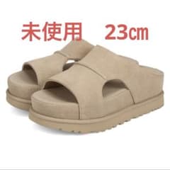 UGG GOLDENSTAR HICUTOUT SLIDE 23㎝　未使用 UGG GOLDENSTAR HICUTOUT SLIDE 23㎝ 未使用 - メルカリ